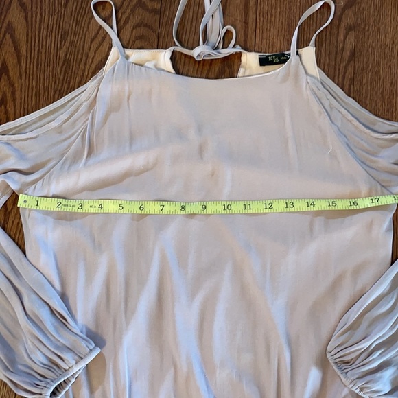 KLD Cold shoulder long sleeve blousy top. Smocked waist, Blush color size SM - Picture 7 of 10